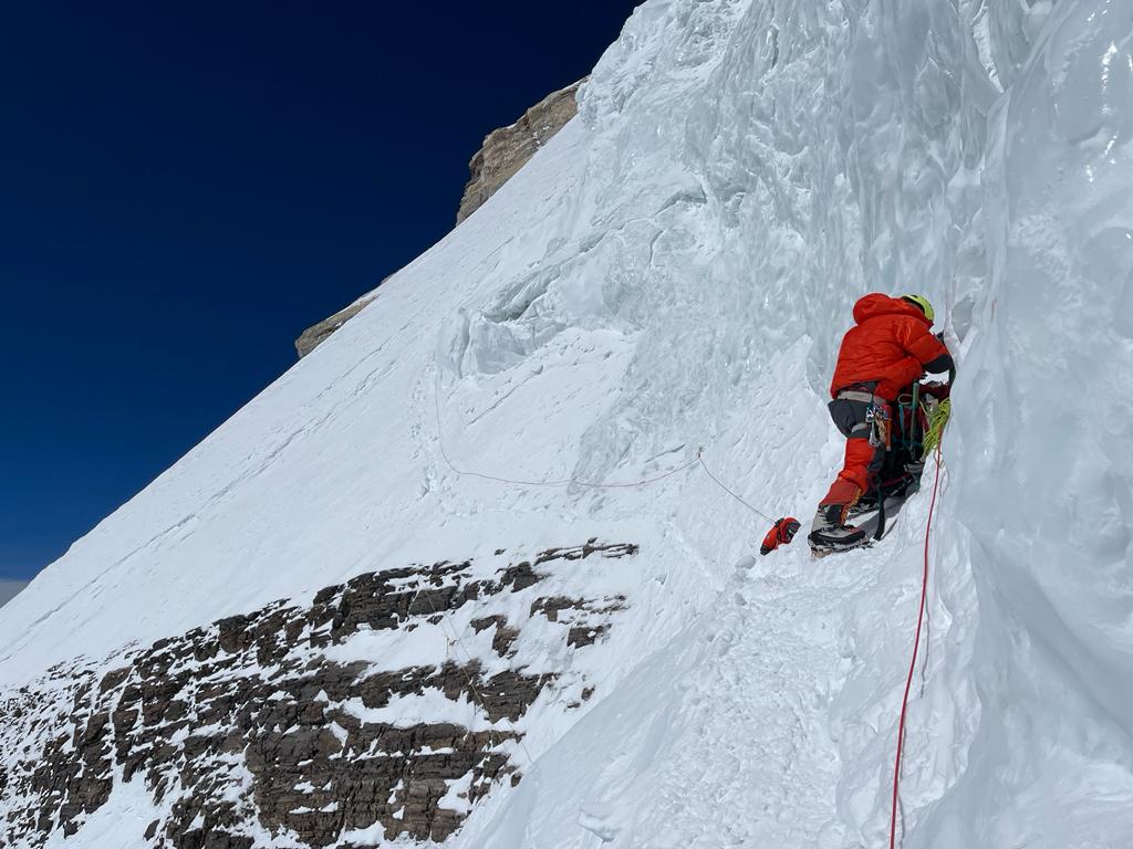 Abruzzi Ridge Bottleneck, K2